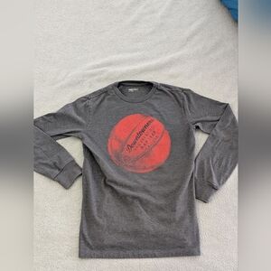 Gap Kids Medium Size 8 Long Sleeve Graphic Tee With Ball Graphic EUC Spring Fall